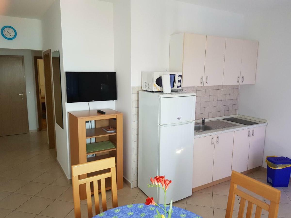 Apartment Mandina *