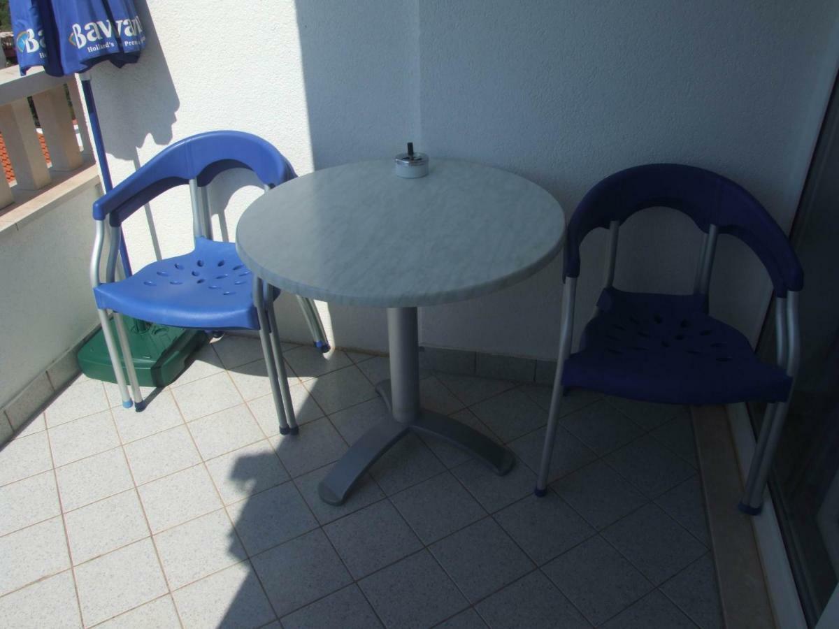 Apartment Mandina *